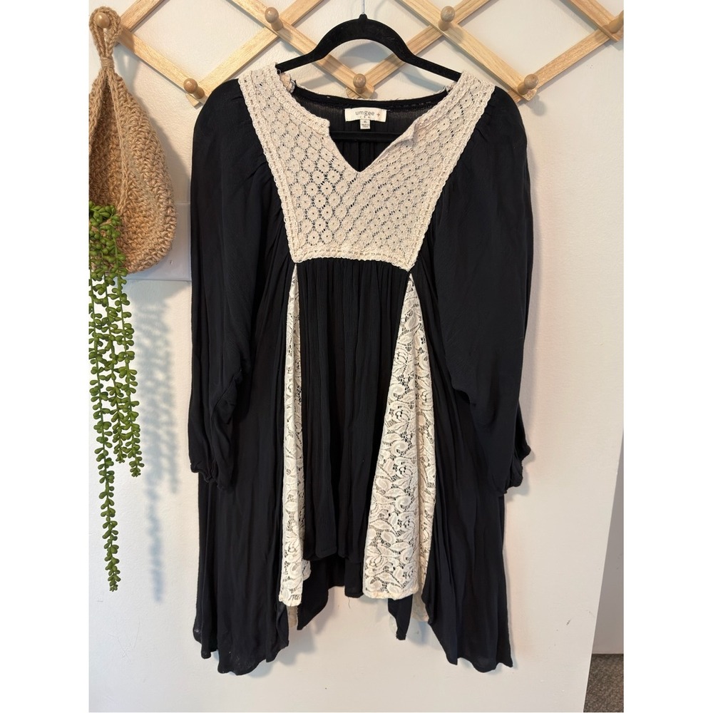 Umgee Tunic Top XL Black Cream Lace Boho Babydoll Crochet